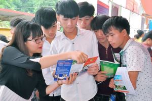 Chương trình xúc tiến việc làm của trường ĐH Tân Trào tại Lâm Bình-Tuyên Quang.