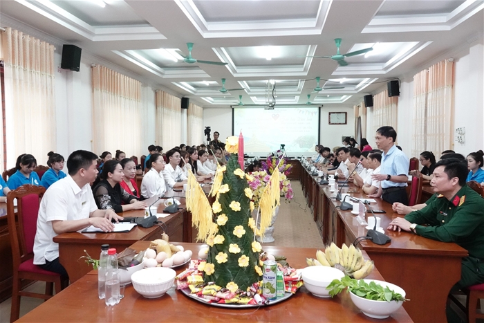 Trường Đại học Tân Trào tổ chức Chương trình Giao lưu văn hóa Việt Nam – Lào chúc mừng Tết cổ truyền Bunpimay nước CHDCND Lào năm 2024