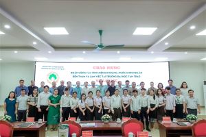 LĐ  nước Lào thăm và lv với trường 2022
