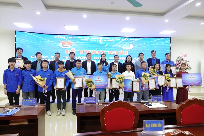 Sinh viên Trường Đại học Tân Trào đạt giải tại Cuộc thi Ý tưởng khởi nghiệp sáng tạo thanh niên Tuyên Quang năm 2022
