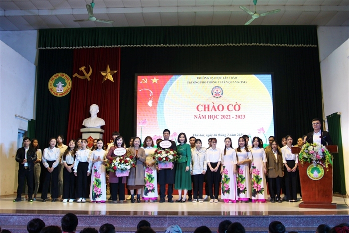 Trường Phổ thông Tuyên Quang tiếp nhận đoàn thực tập sinh của Trường Đại học Tân Trào