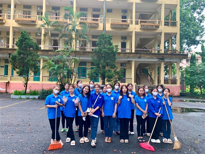 Đoàn thanh niên - Hội sinh viên Trường Đại học Tân Trào đẩy mạnh chiến dịch tình nguyện bảo vệ môi trường năm học 2023 - 2024
