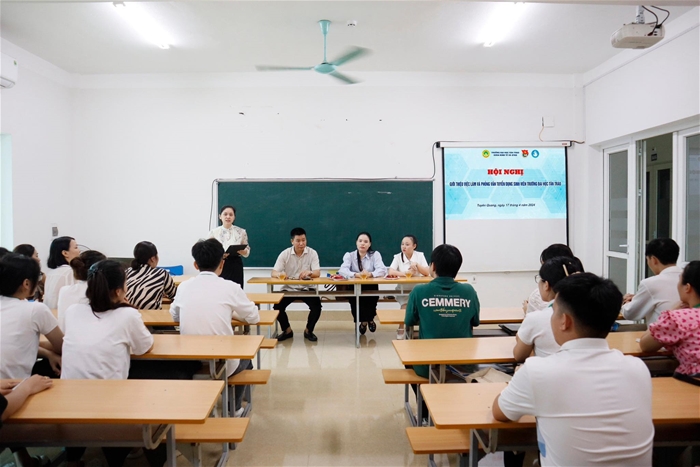 Hội nghị Giới thiệu việc làm và phỏng vấn tuyển dụng sinh viên Trường Đại học Tân Trào