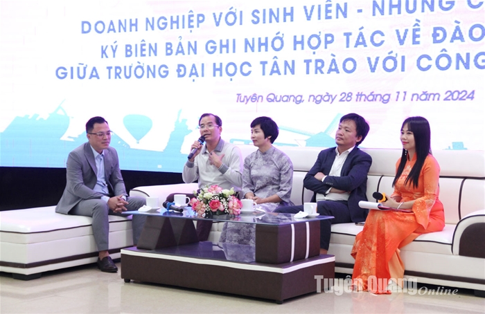 Trường Đại học Tân Trào tổ chức Talk show Doanh nghiệp với sinh viên