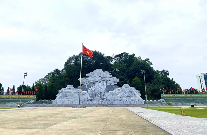 Tuyên Quang: Từ ''Thủ đô Cách mạng'' đến ''Miền đá nở hoa'' - Khát vọng bứt phá ngoạn mục bằng du lịch Tuyên Quang: Từ ''Thủ đô Cách mạng'' đến ''Miền đá nở hoa'' - Khát vọng bứt phá ngoạn mục bằng du lịch