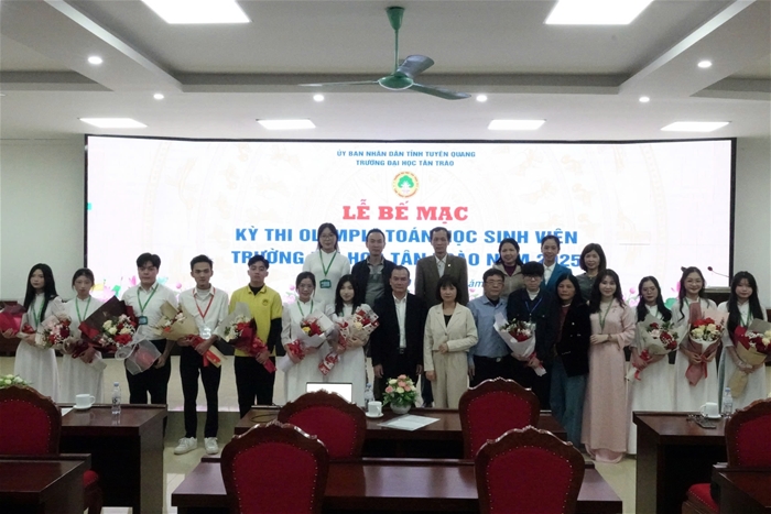 Bế mạc Cuộc thi Olympic Toán học sinh viên Trường Đại học Tân Trào năm 2025