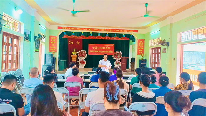 Khoa văn hoá - Du lịch, Trường Đại học Tân Trào tham gia các chương trình mục tiêu quốc gia và hỗ trợ đào tạo nguồn nhân lực du lịch tại chỗ