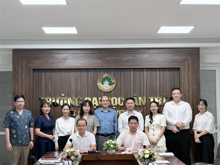 Trường Đại học Tân Trào ký kết biên bản ghi nhớ hợp tác (MOU) với các đối tác giáo dục