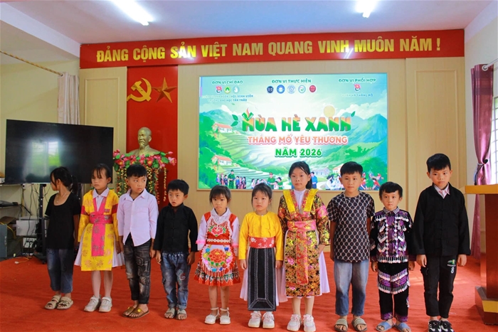 Chương trình Fun with English From Experience to Creativity tại xã Thắng Mố