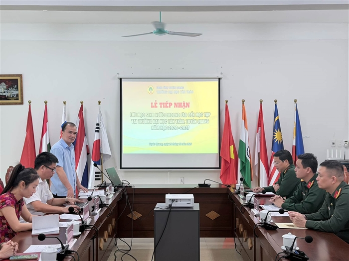 Trường Đại học Tân Trào tổ chức Lễ tiếp nhận Lưu học sinh Lào năm học 2026–2027