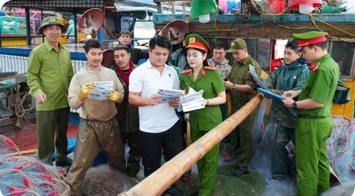 Triển khai mạnh mẽ phong trào thi đua ''Ba nhất''