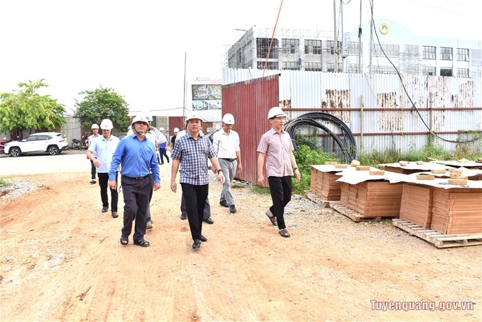 Phó Chủ tịch UBND tỉnh Đỗ Hùng Đức kiểm tra tiến độ thực hiện dự án thuộc Chương trình mục tiêu quốc gia