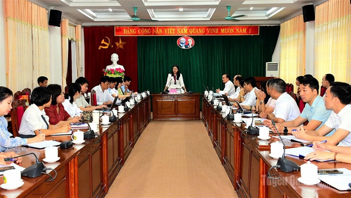 Phó Chủ tịch UBND tỉnh Vương Ngọc Hà làm việc với Trường Đại học Tân Trào Phó Chủ tịch UBND tỉnh Vương Ngọc Hà làm việc với Trường Đại học Tân Trào