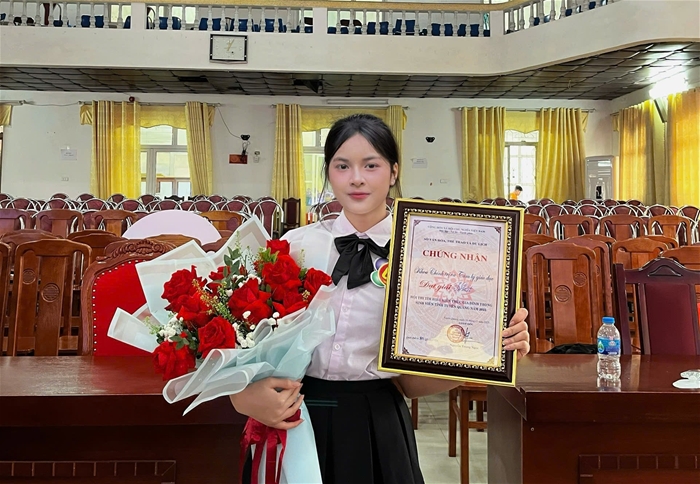 Sinh viên ngành Chính trị học: Chọn đúng ngành – Vững bước tương lai tại Trường Đại học Tân Trào