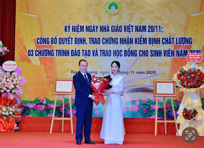 Cô gái Nghệ An và quyết tâm chinh phục ước mơ giáo viên